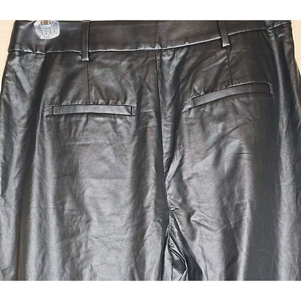 Banana Republic NWT Women's Black Vegan Leather Joggers Size 6 NEW t3 - Picture 4 of 8
